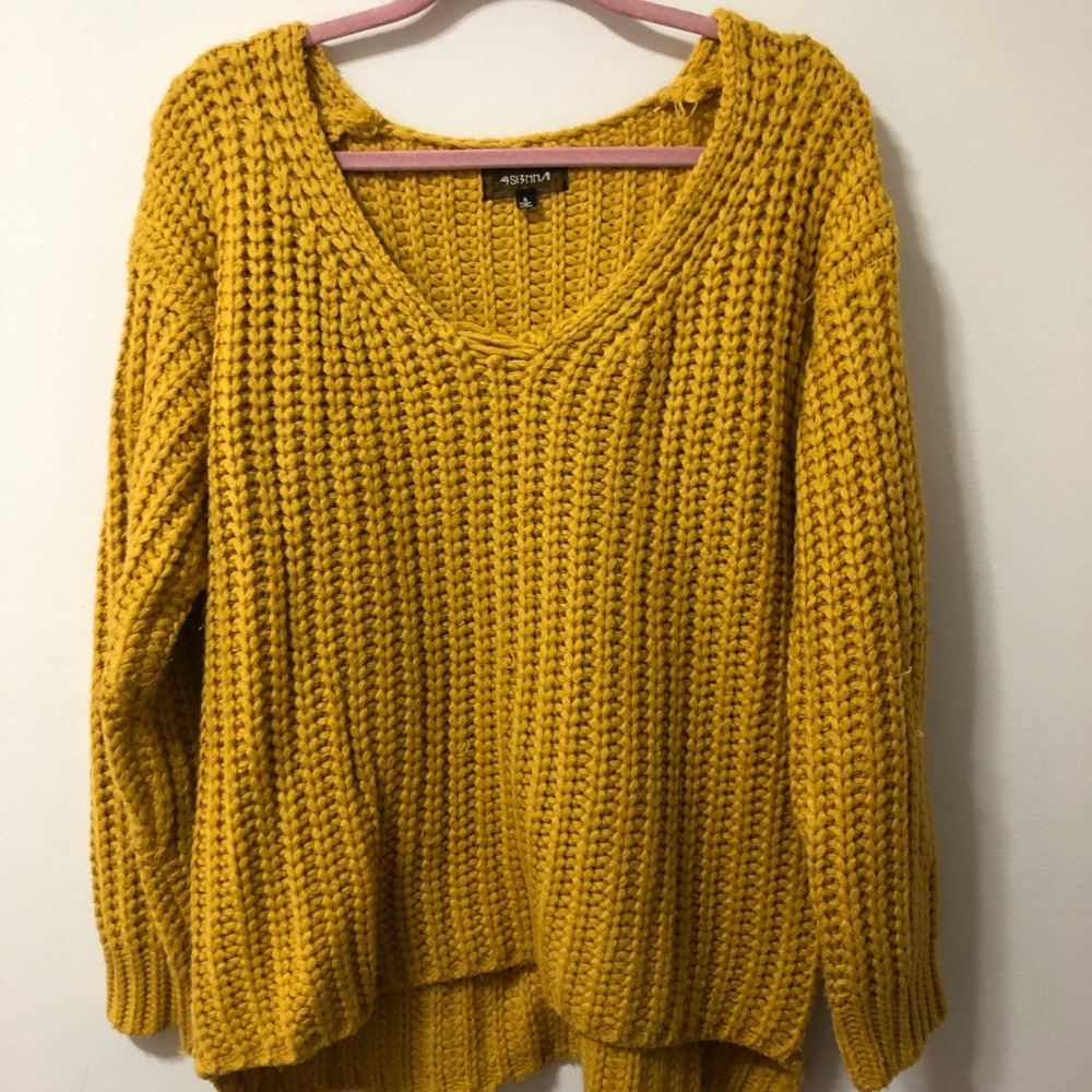 Chunky yellow woven sweater